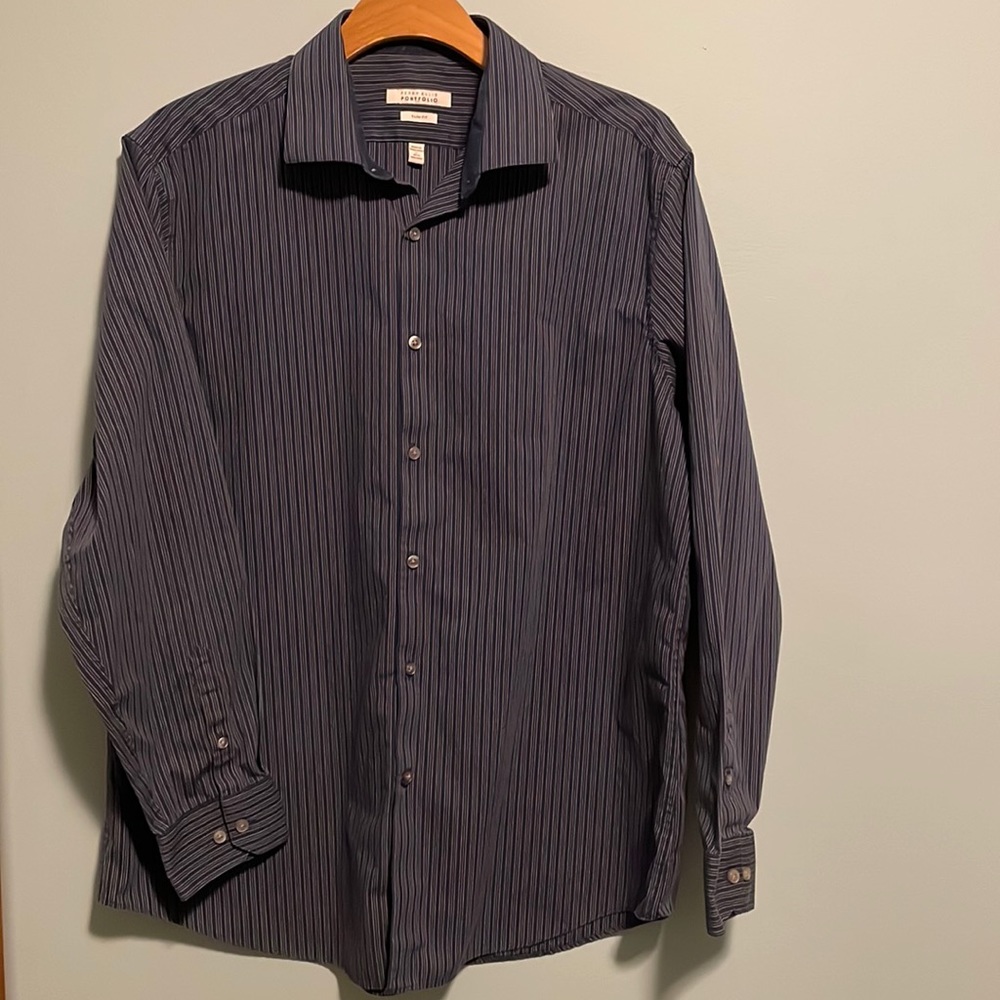 Perry Ellis Portfolio Men’s Slim fit dress shirt